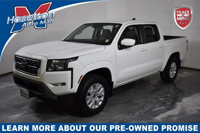 2022 Nissan Frontier SV Crew Cab 4X4 SWB's photo