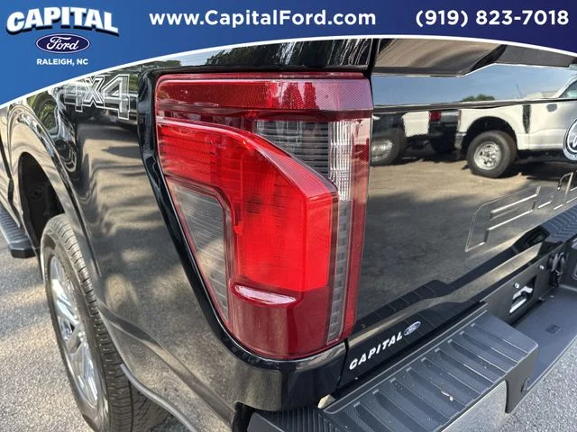 Used 2024 Black Ford XLT image 15