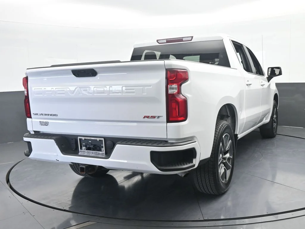 Used 2023 Summit White Chevrolet RST image 5