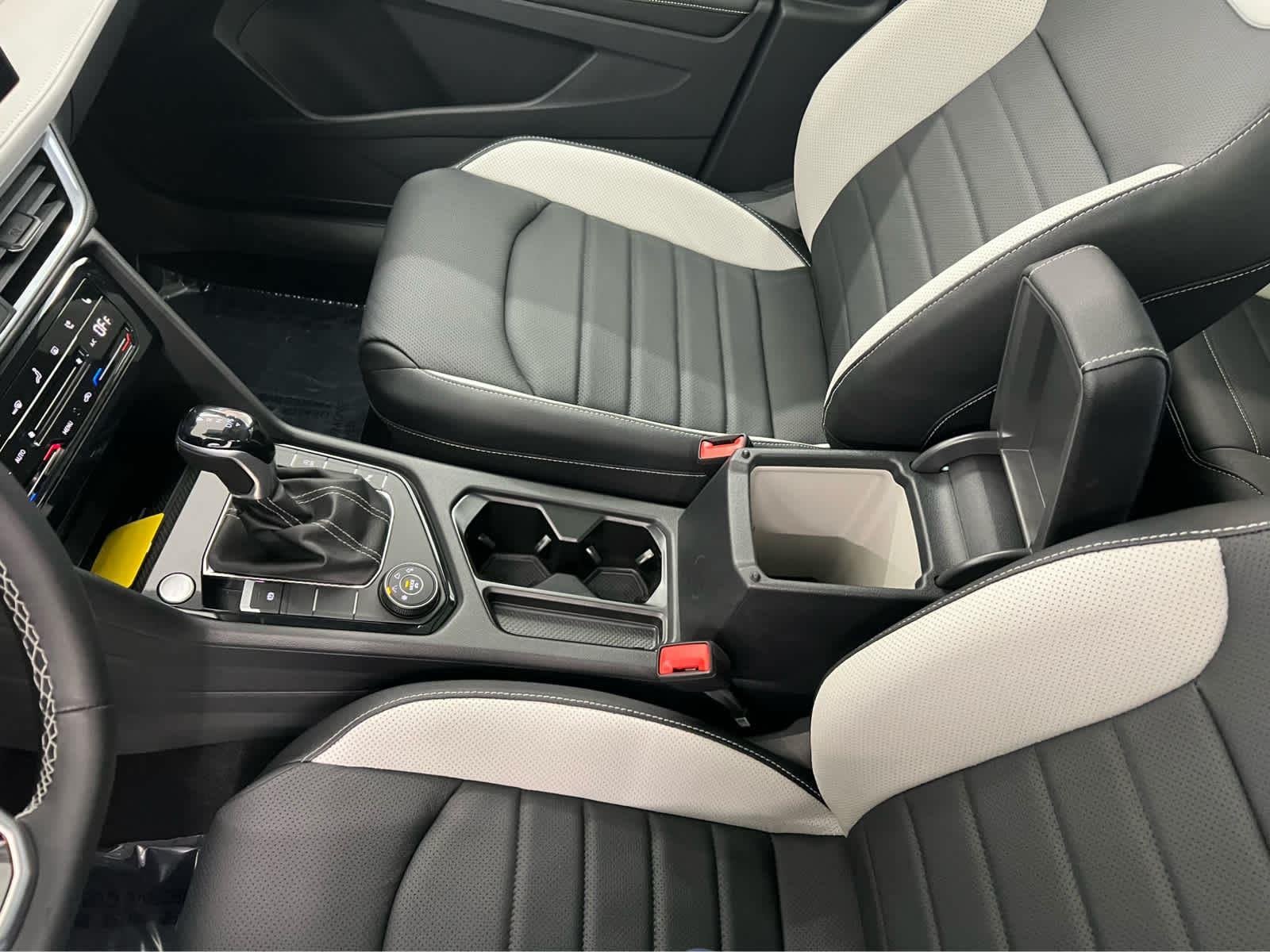 New 2026 Pure White Volkswagen SEL image 20