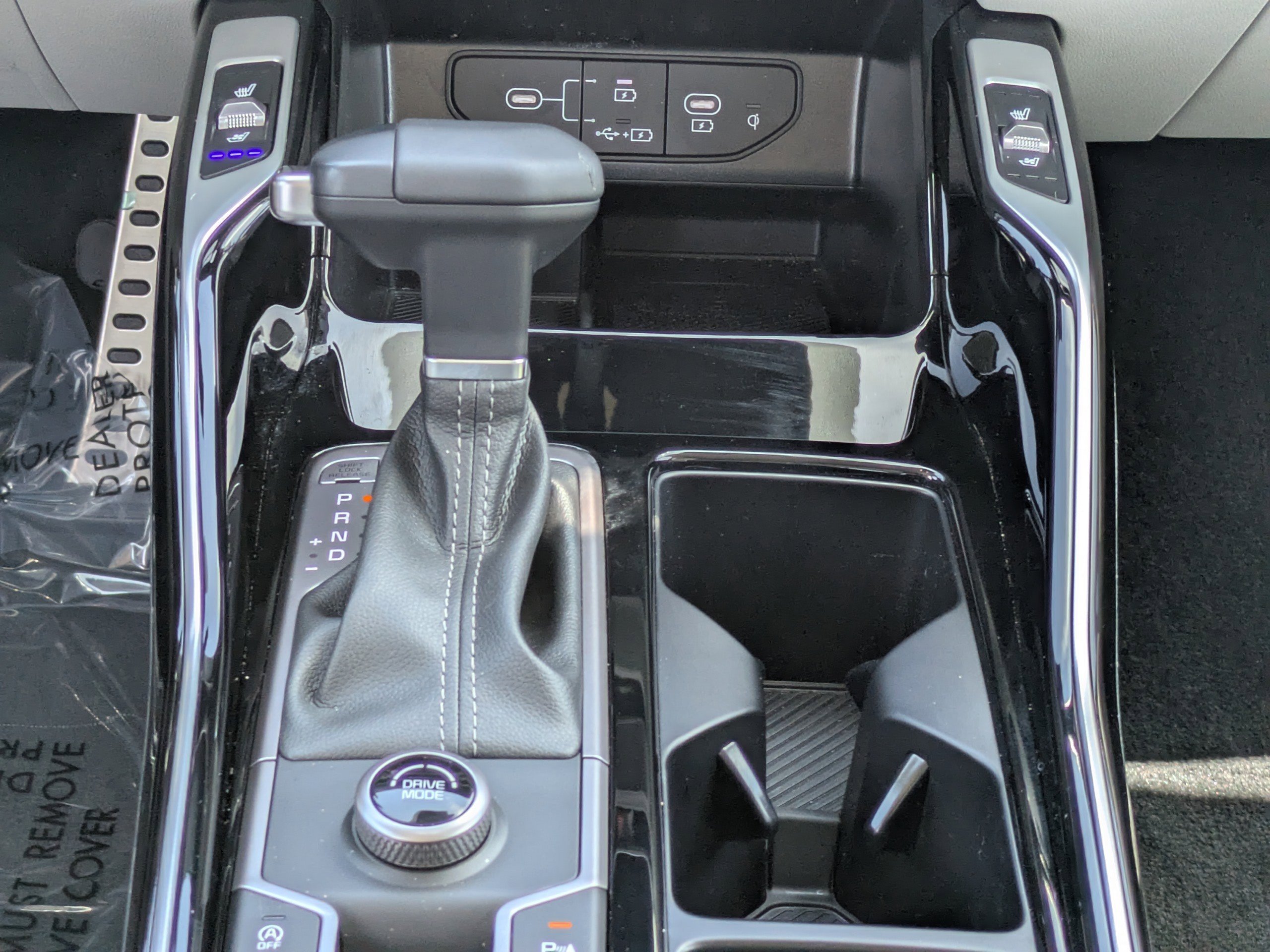 2025 Kia Sorento SX - Photo 19
