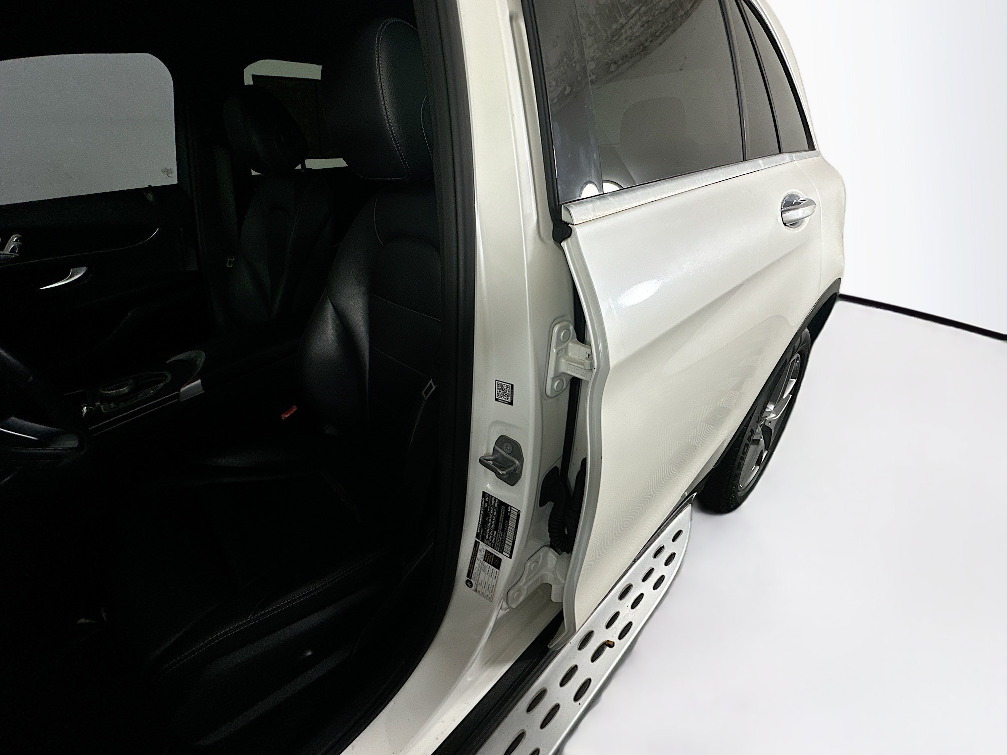 Used 2017 White Mercedes-Benz GLC 300 image 12