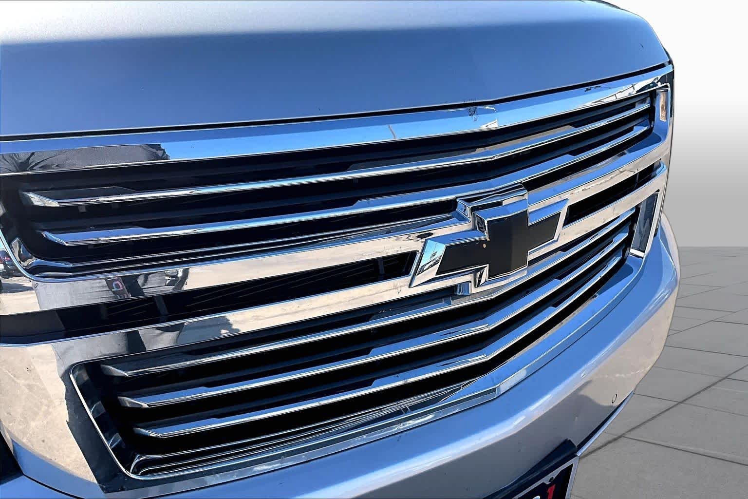 Used 2016 Silver Ice Metallic Chevrolet LTZ image 30