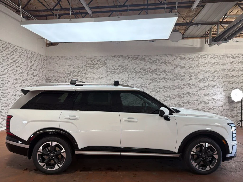 New 2027 Creamy White Pearl Hyundai Limited image 8