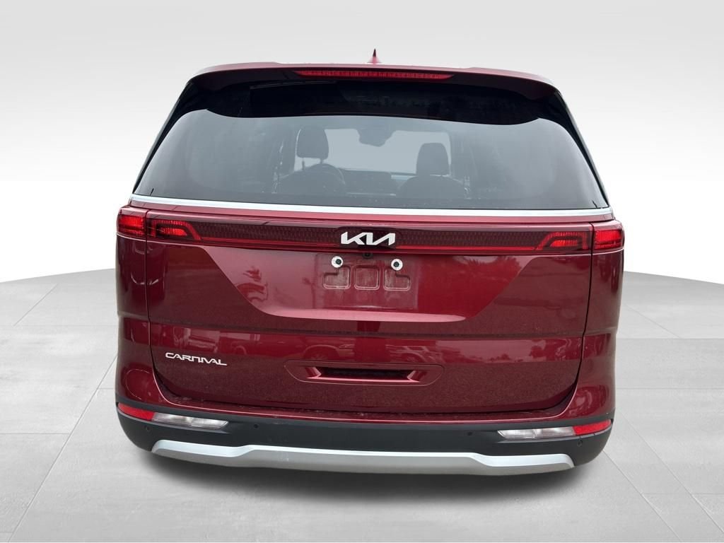 Used 2024 Red Kia LX image 4