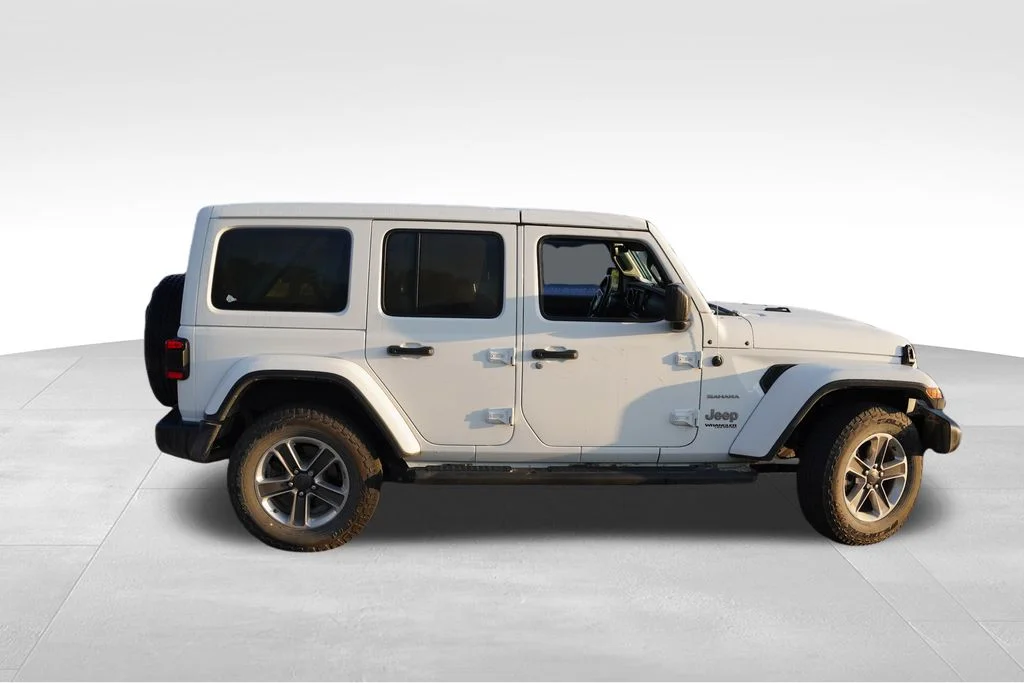 Used 2021 Bright White Clearcoat Jeep Unlimited Sahara image 2
