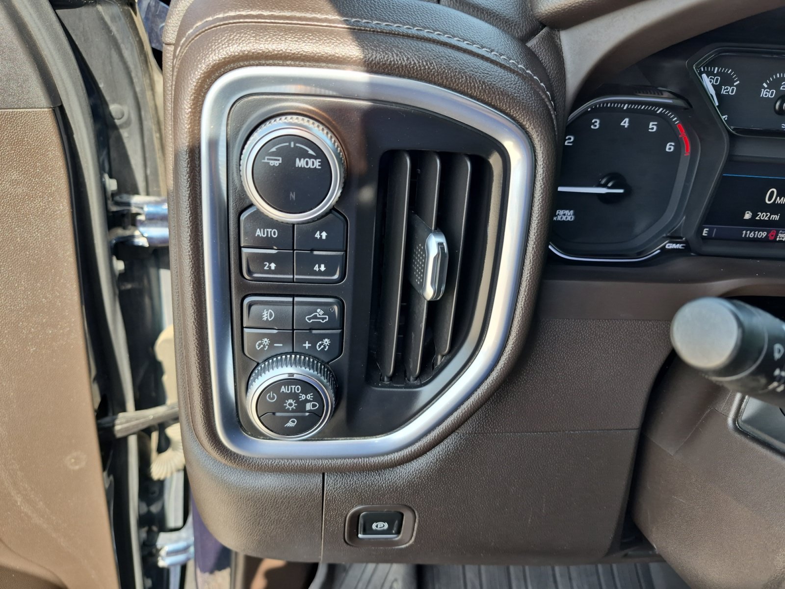 Used 2022 PACIFIC BLUE METALLIC GMC SLT image 27