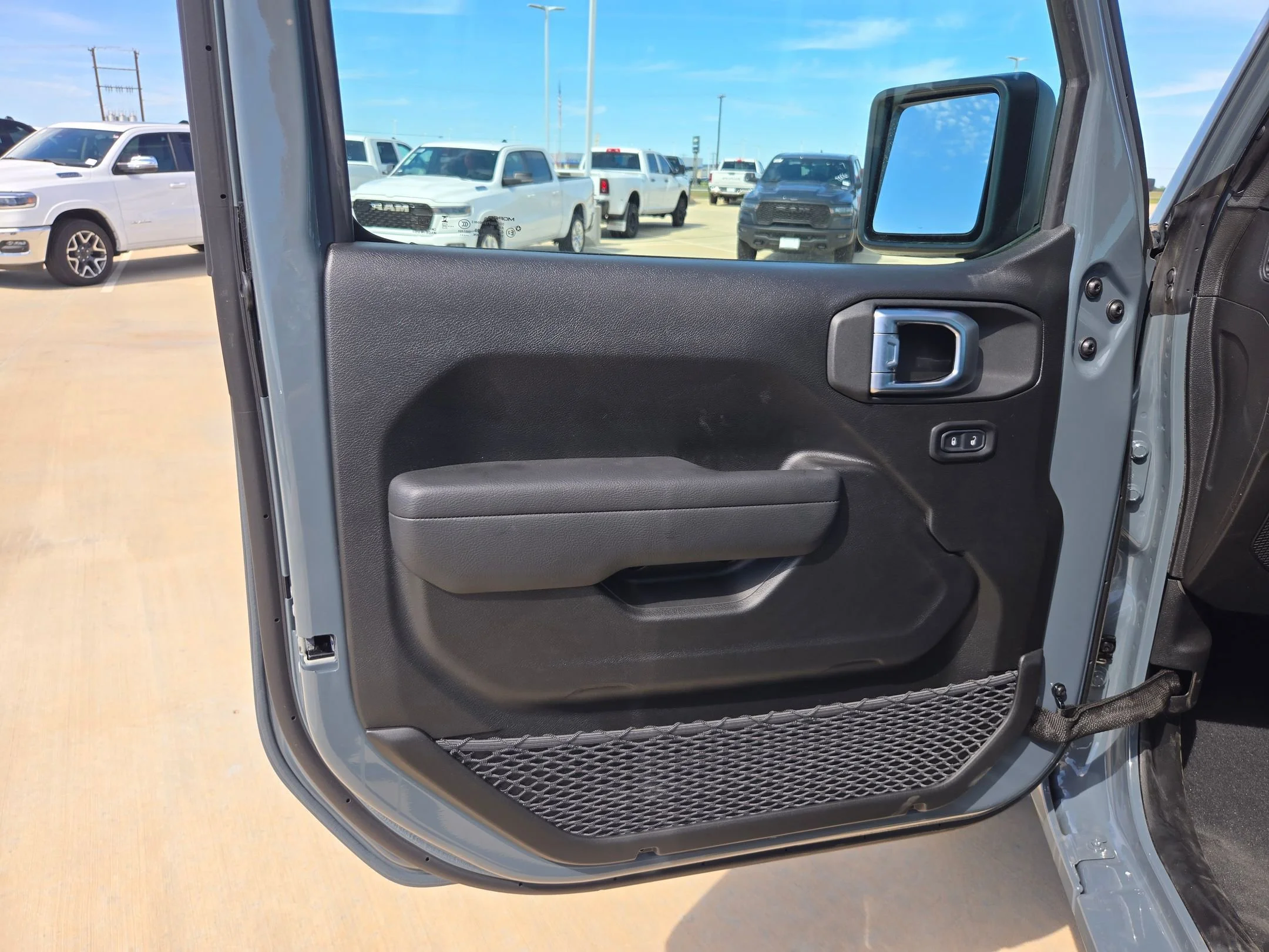 New 2026 Anvil Clear-Coat Exterior Paint Jeep Sport image 12