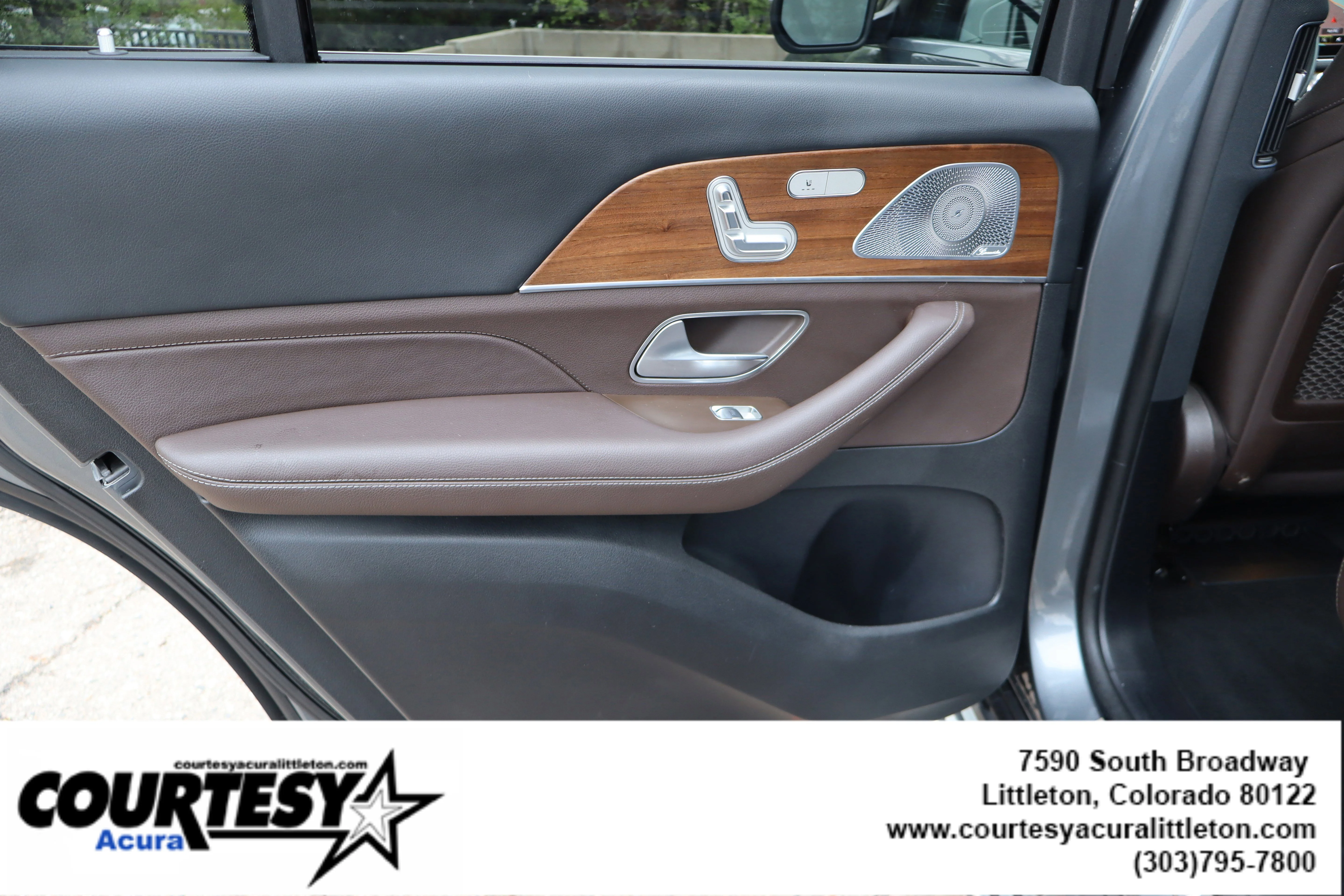 Used 2021 Gray Mercedes-Benz GLS 450 image 27