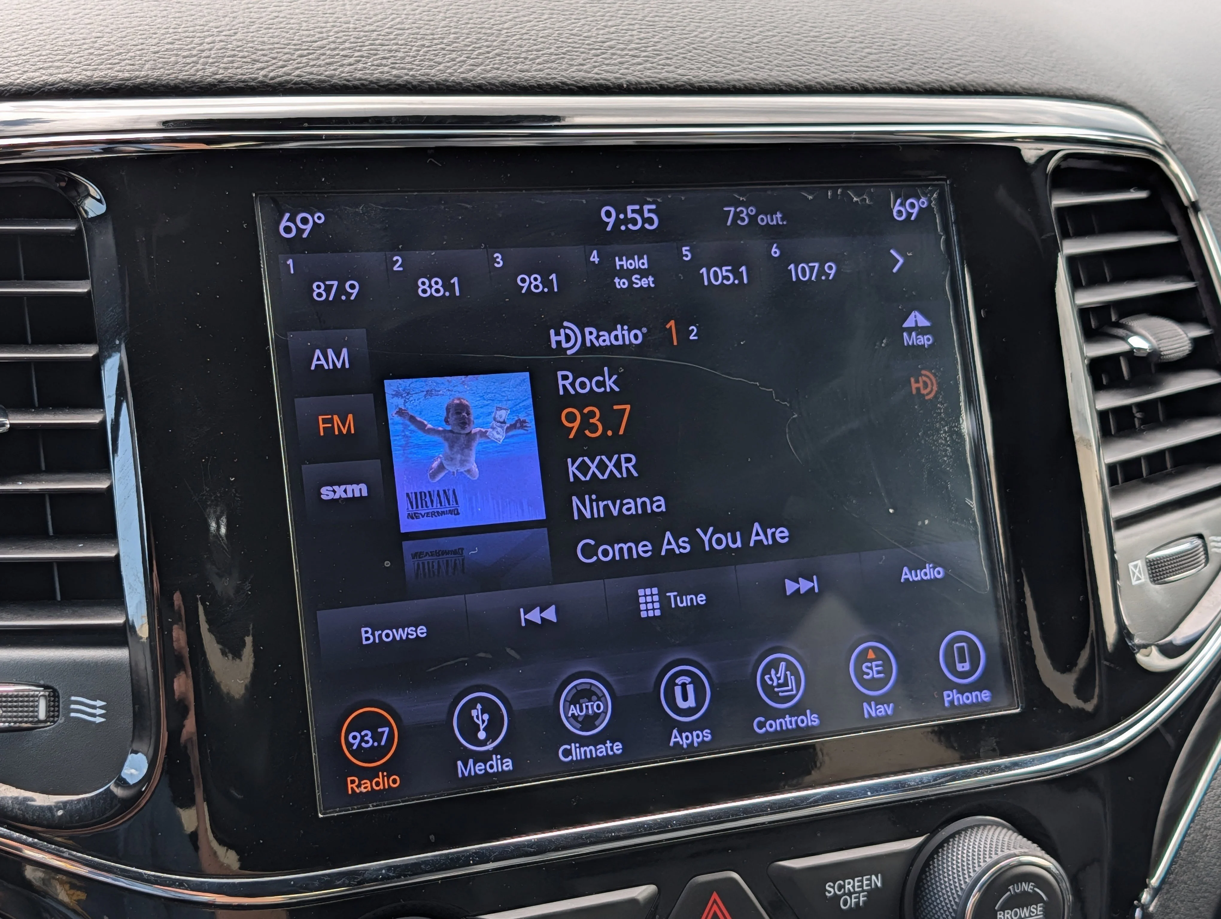 Used 2019 Diamond Black Crystal Pearlcoat Jeep Limited image 26