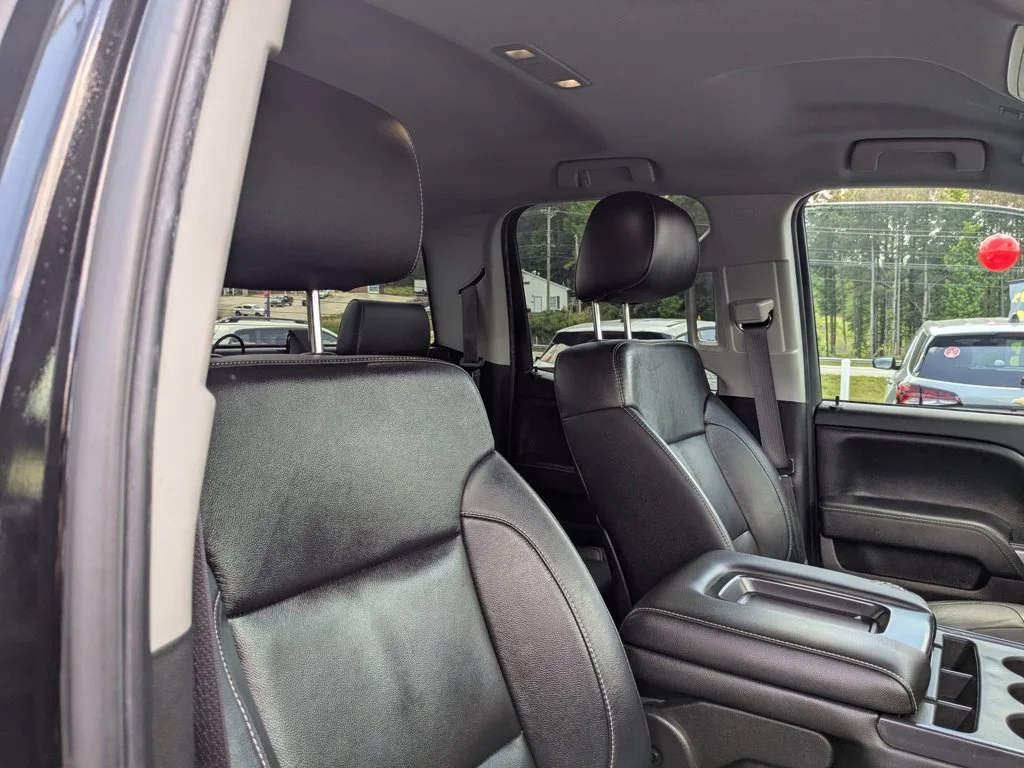 Used 2015 Black Chevrolet LT image 24