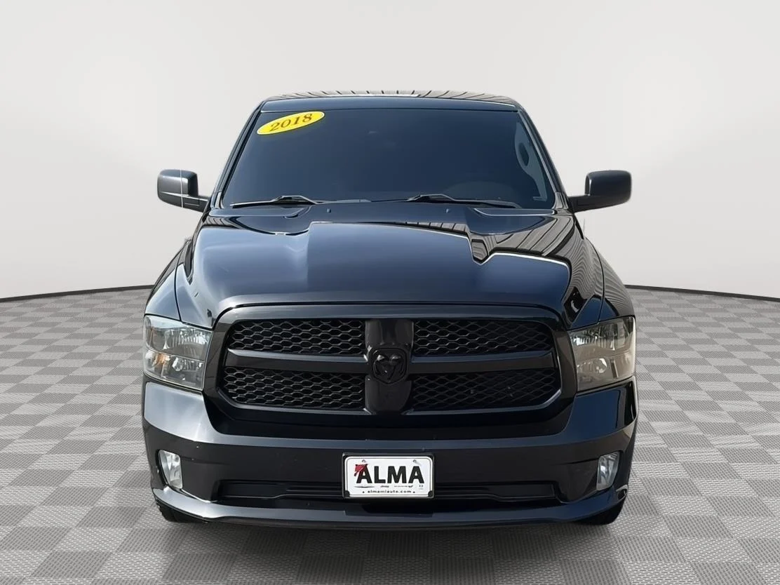 Used 2018 Brilliant Black Crystal Pearl Ram Express image 9
