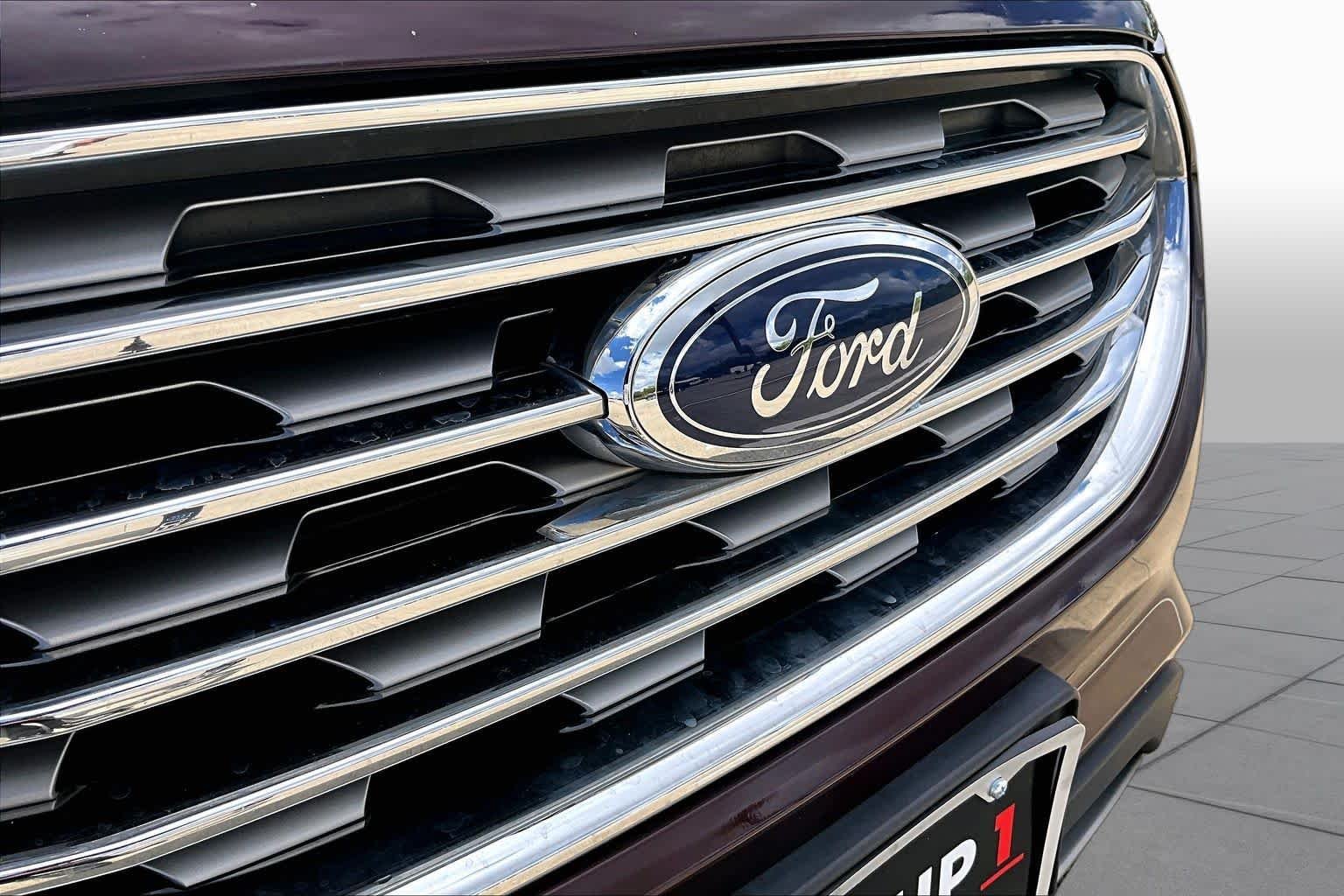 Used 2019 Burgundy Velvet Metallic Tinted Clearcoat Ford SEL image 30