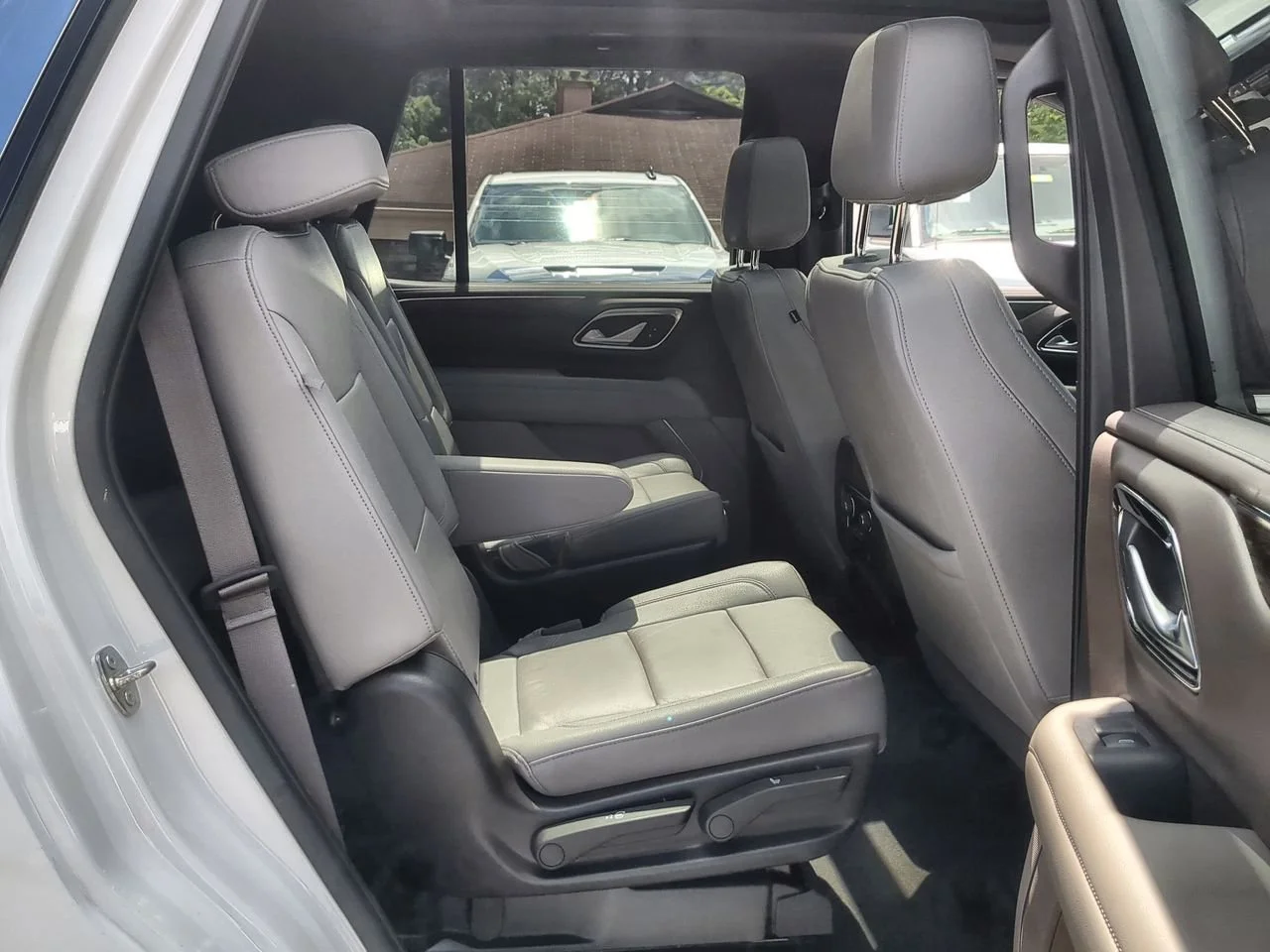 Used 2022 Summit White Chevrolet LT image 28