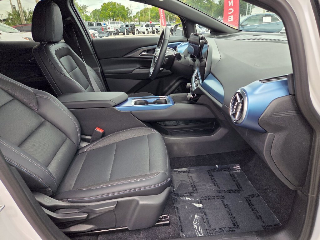 2024 Chevrolet Equinox EV LT - Photo 15