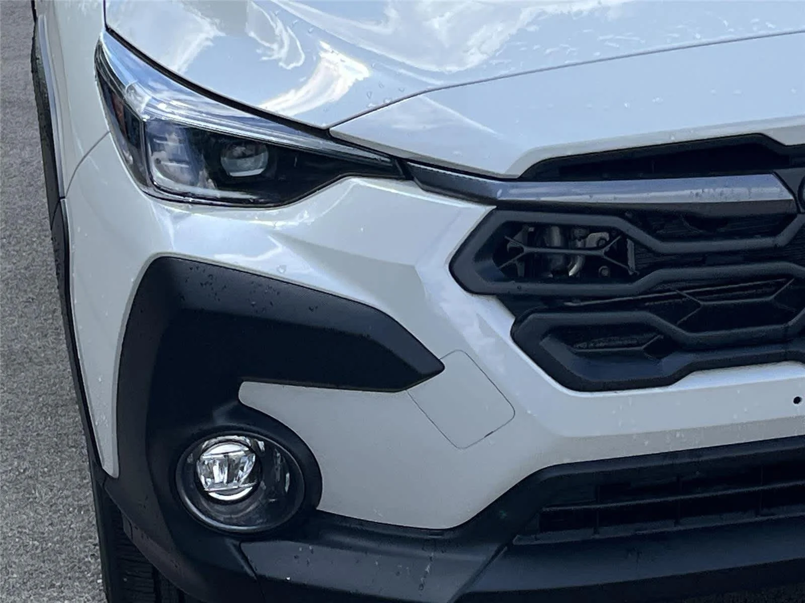 New 2026 CRYSTAL WHITE PEARL Subaru Limited Hybrid image 9