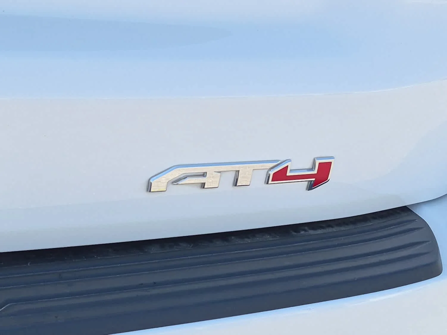 Used 2024 Summit White GMC AT4 image 25