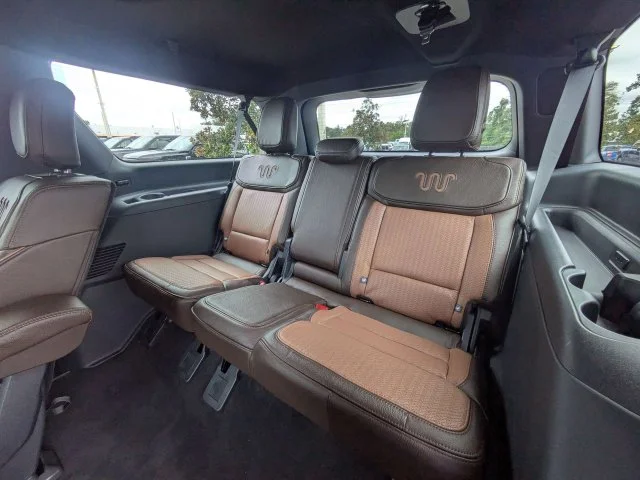 New 2027 Glacier Gray Metallic Tri-Coat Ford MAX King Ranch® image 15