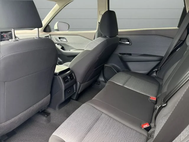 Used 2023 White Nissan SV image 18