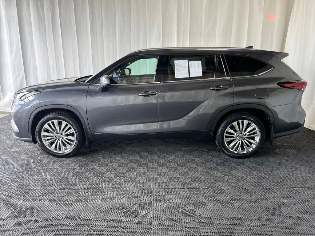 Used 2024 Gray Toyota Platinum image 29
