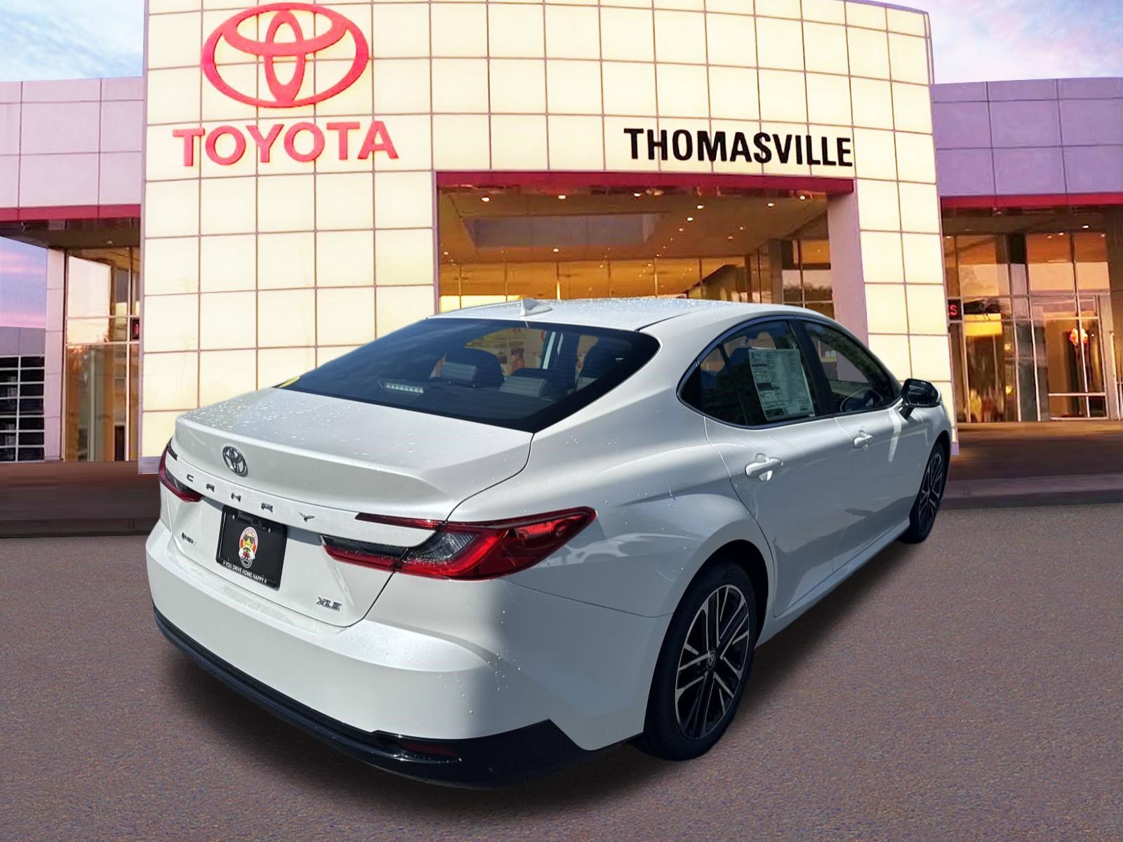 Used 2025  Toyota  image 5