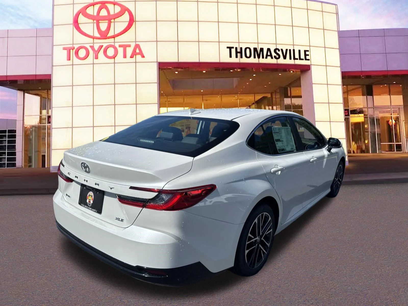 Used 2025  Toyota  image 5