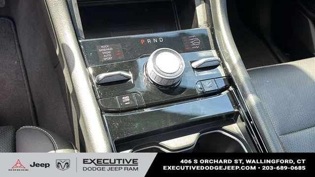 Used 2023 White Jeep Overland image 19