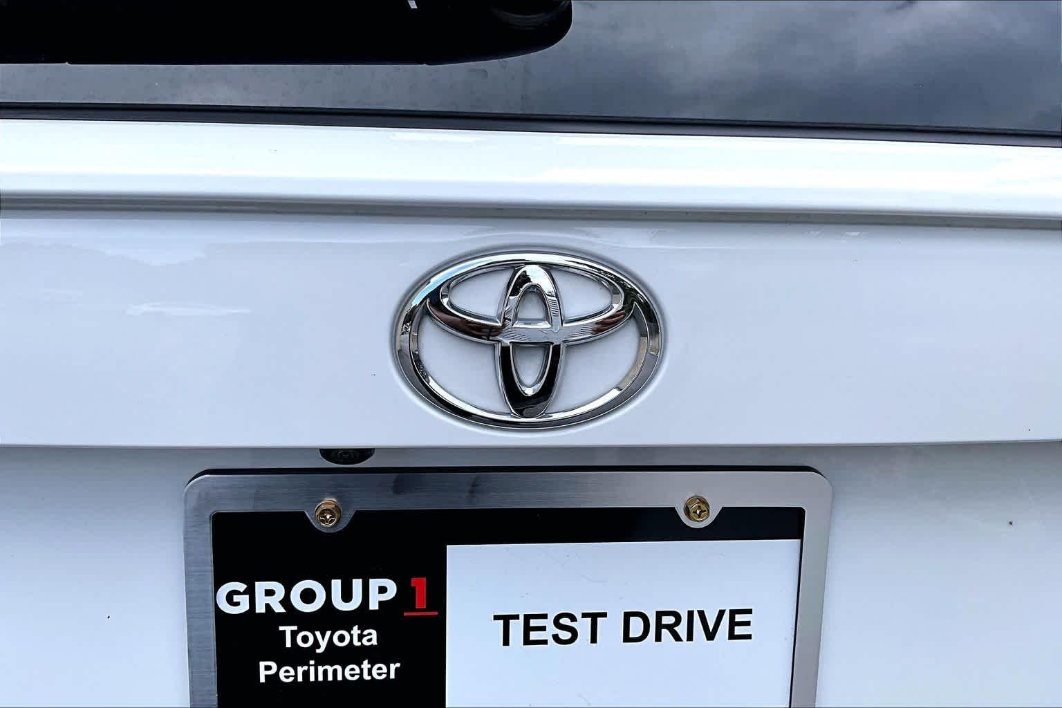 Certified Used 2025 Ice Cap Toyota Hybrid XLE image 31