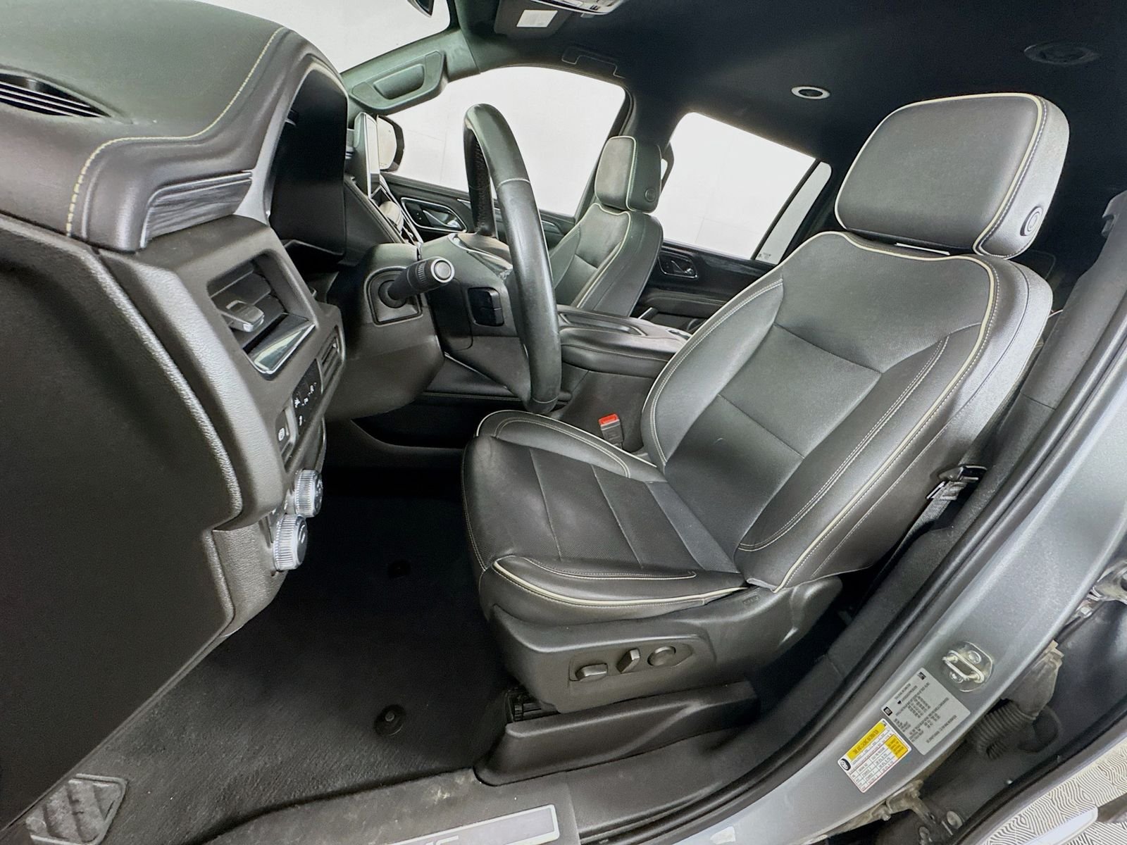 Used 2023 Sterling Metallic GMC SLT image 12