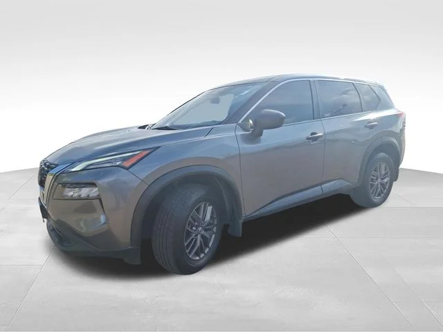 Used 2021 Gray Nissan S image 3