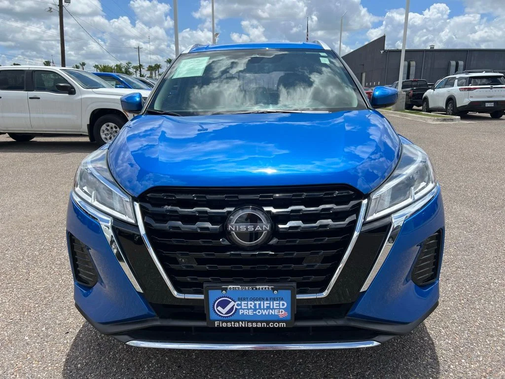 Used 2023 Blue Nissan SV image 2