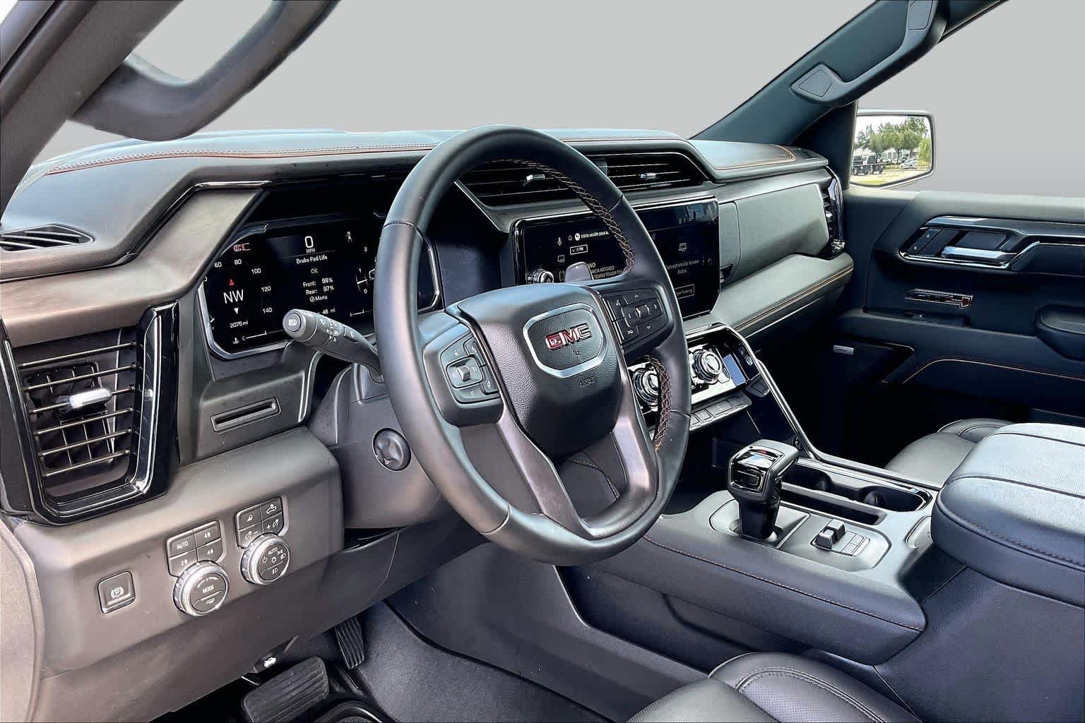 Used 2026 Summit White GMC AT4 image 18