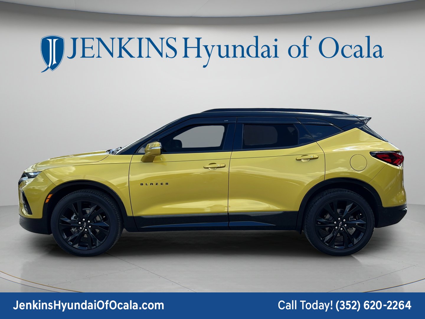 Used 2022 Nitro Yellow Metallic Chevrolet RS image 6