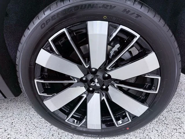 New 2026  Mitsubishi SEL image 16