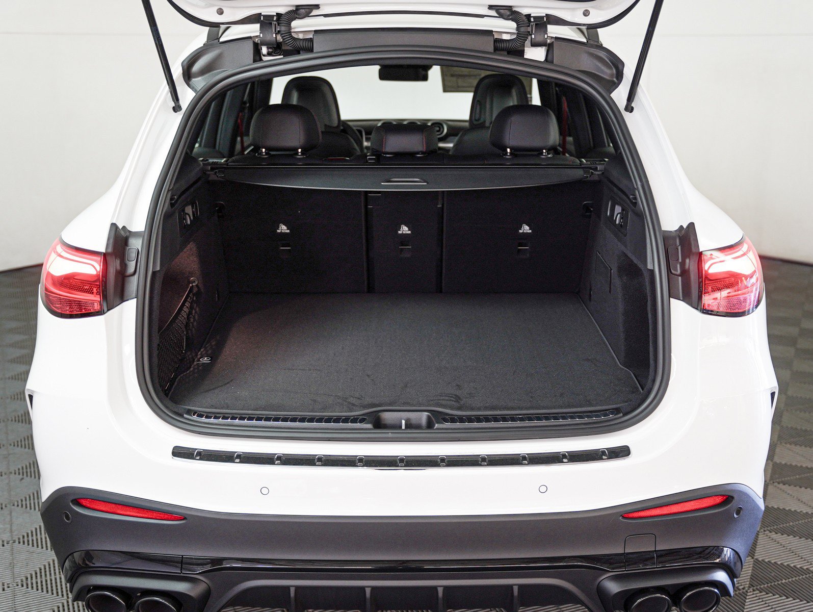 New 2026 Polar White Mercedes-Benz AMG® GLC 43 4MATIC® SUV image 8