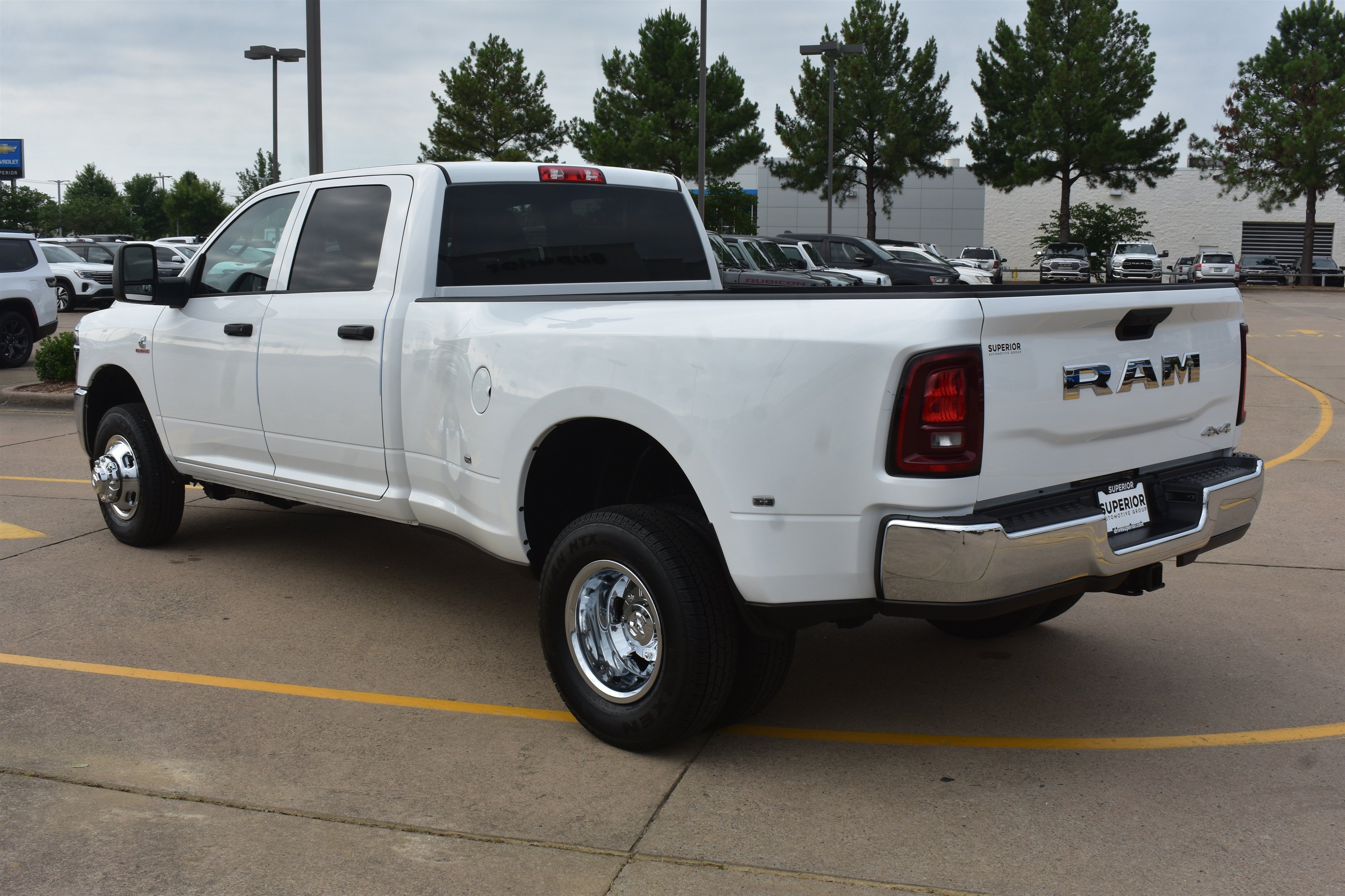 New 2026 Bright White Clear-Coat Exterior Paint RAM Tradesman image 8
