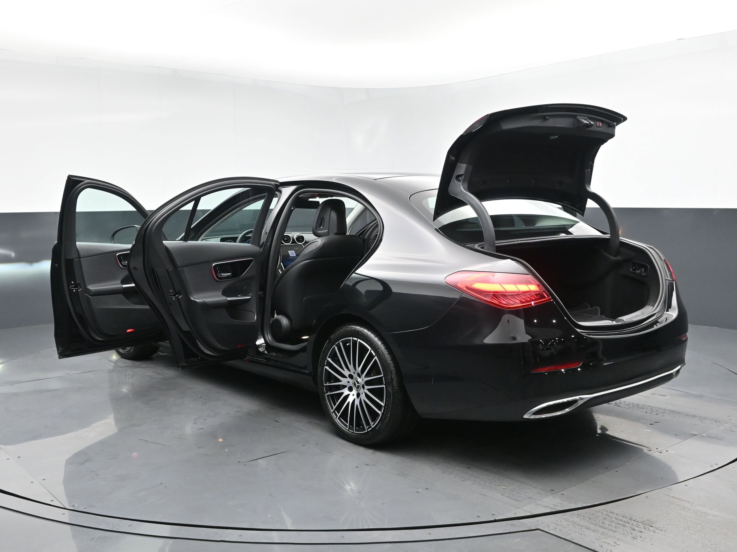 Used 2023 Black Mercedes-Benz C 300 image 27