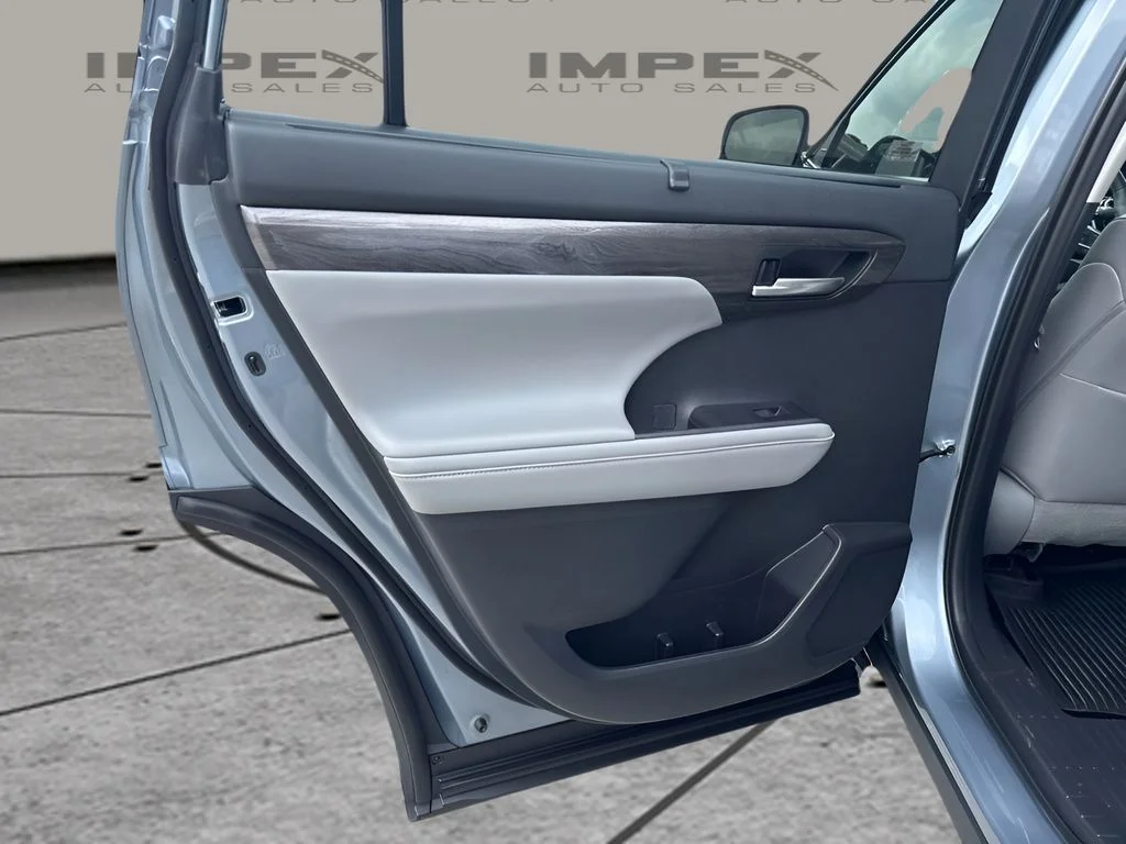 Used 2021 Blue Toyota Platinum image 31