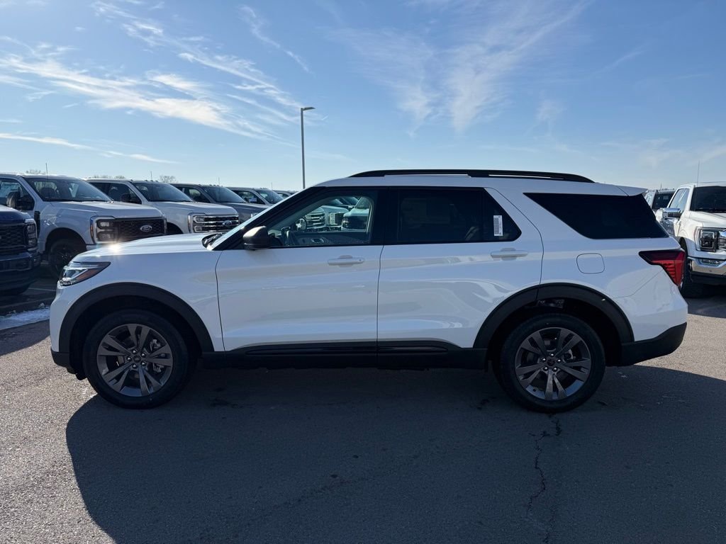 New 2026 Star White Metallic Tri-Coat Ford Active image 39