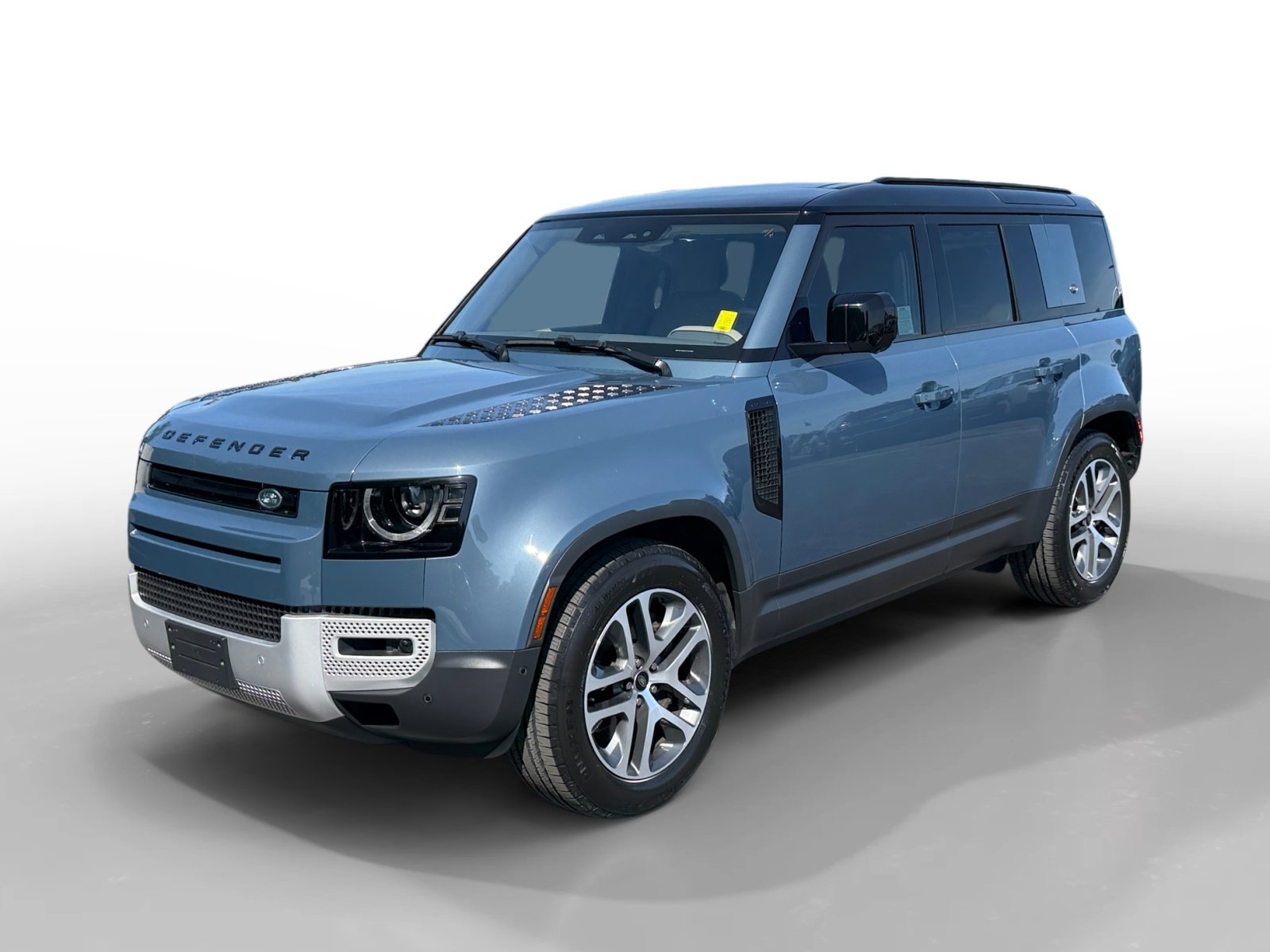 2020 Land Rover Defender HSE's photo