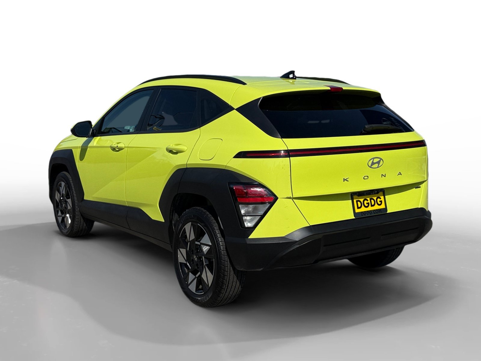 Certified Used 2025 Neoteric Yellow Hyundai SEL image 3