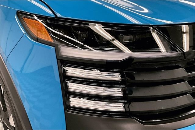 New 2025 Arctic Ice Blue Metallic/Super Black Nissan SR image 15