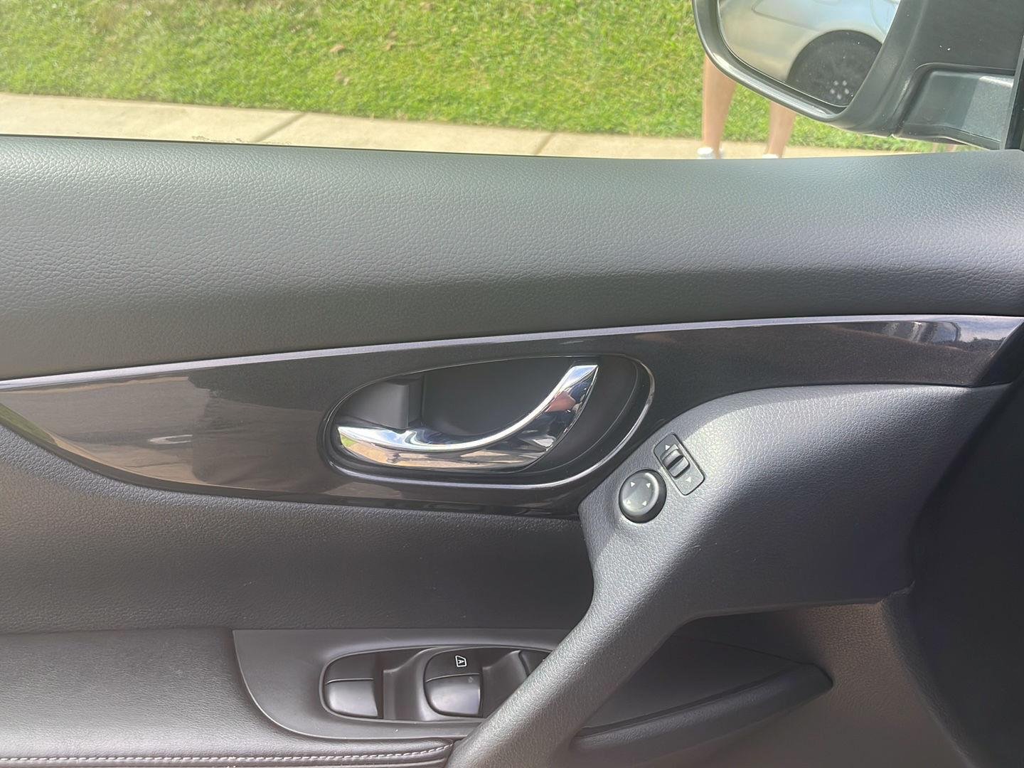 Used 2017 Gun Metallic Nissan SV image 9