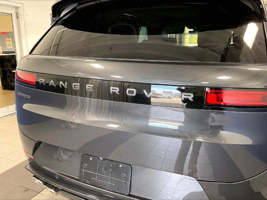 Used 2025 Gray Land Rover Dynamic SE image 25