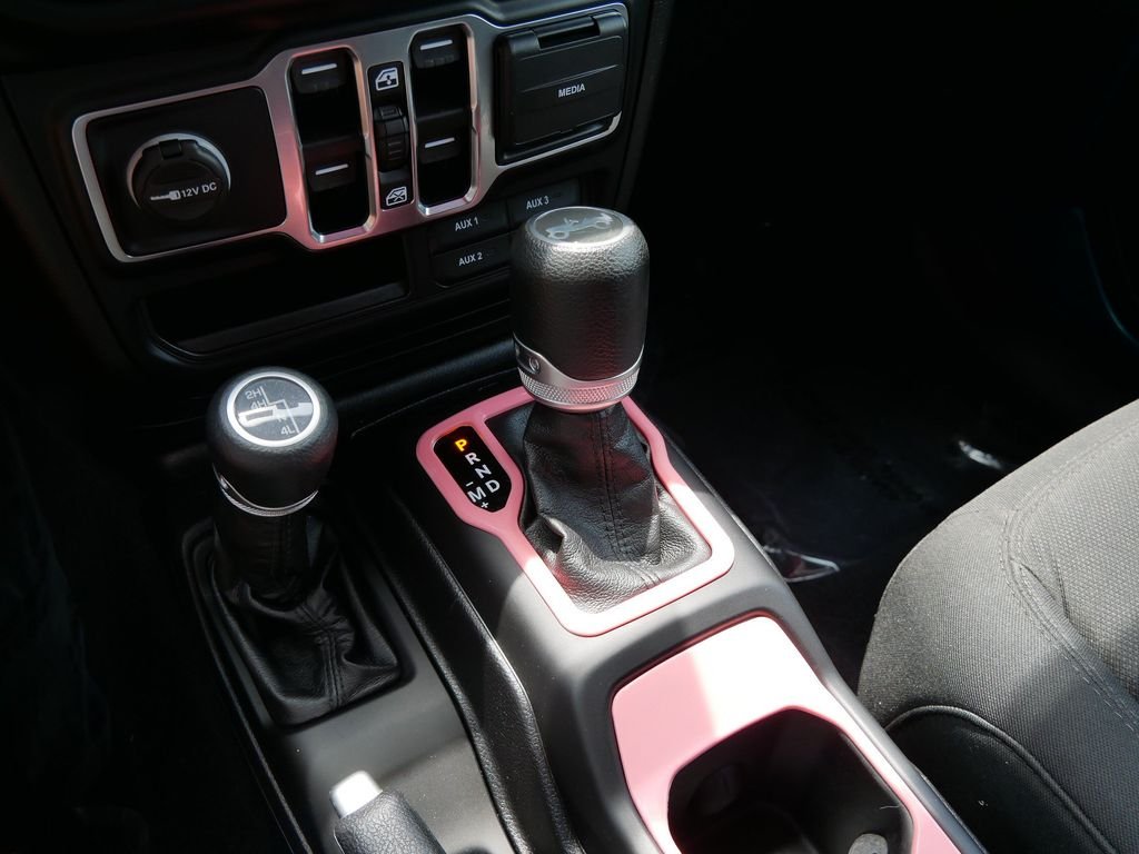 Certified Used 2020  Jeep Unlimited Sport image 24