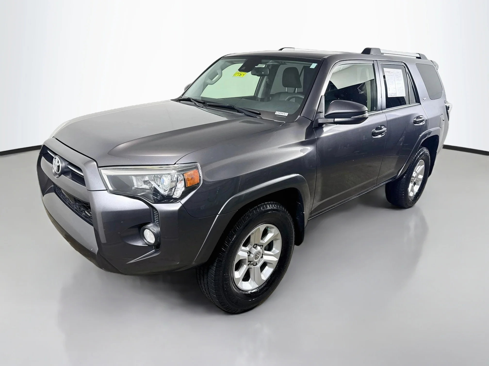 Used 2020 Magnetic Gray Metallic Toyota SR5 Premium image 3