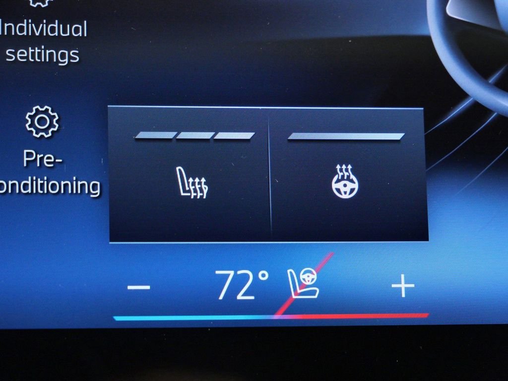 Used 2026 Black Sapphire Metallic BMW xDrive40 image 46