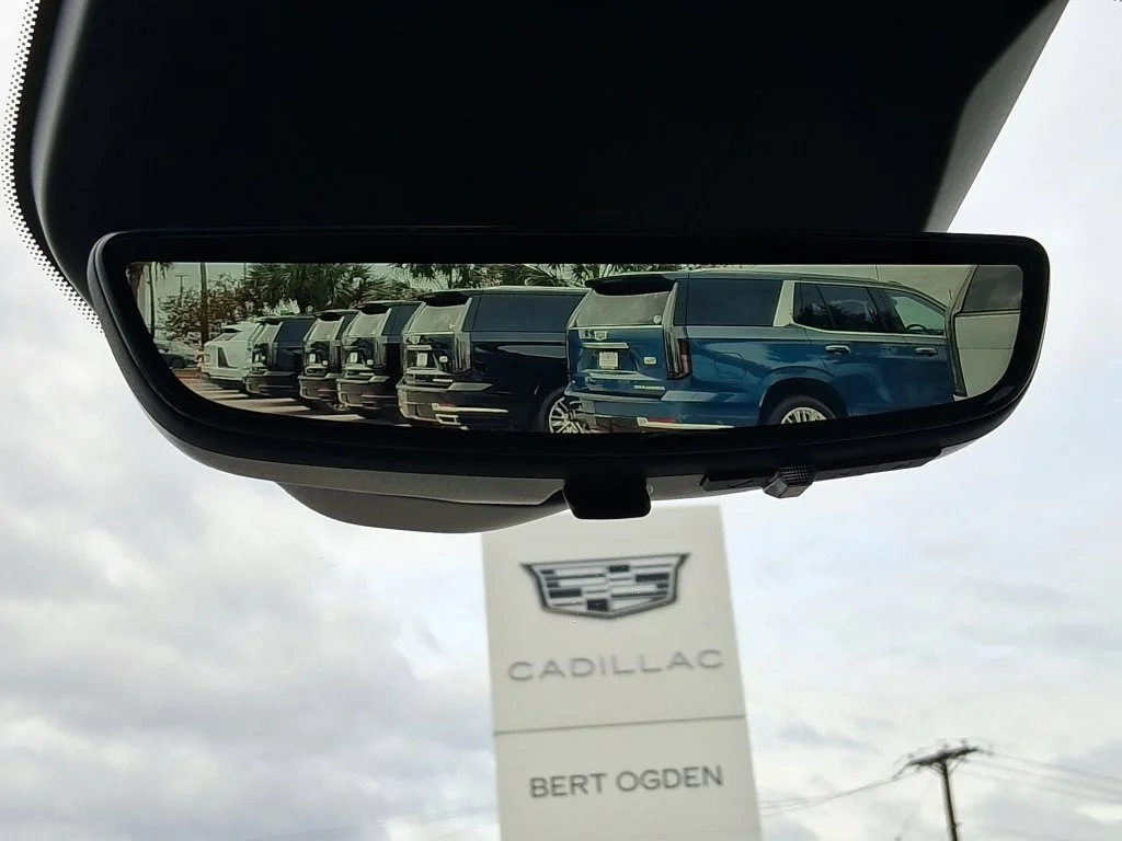 Used 2025 Crystal White Tricoat Cadillac Sport Platinum image 23