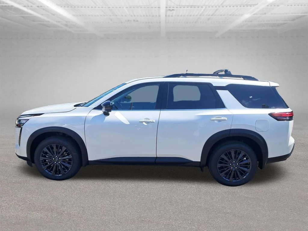 New 2026 White Nissan SL image 2