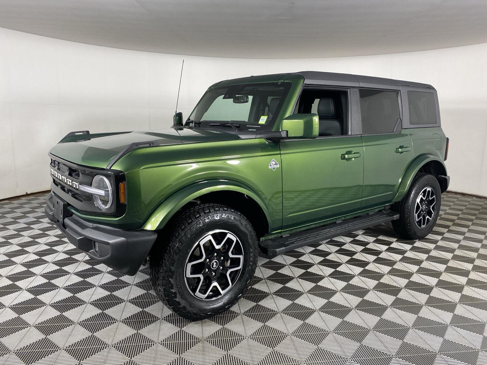 Used 2024 Eruption Green Ford Outer Banks image 13